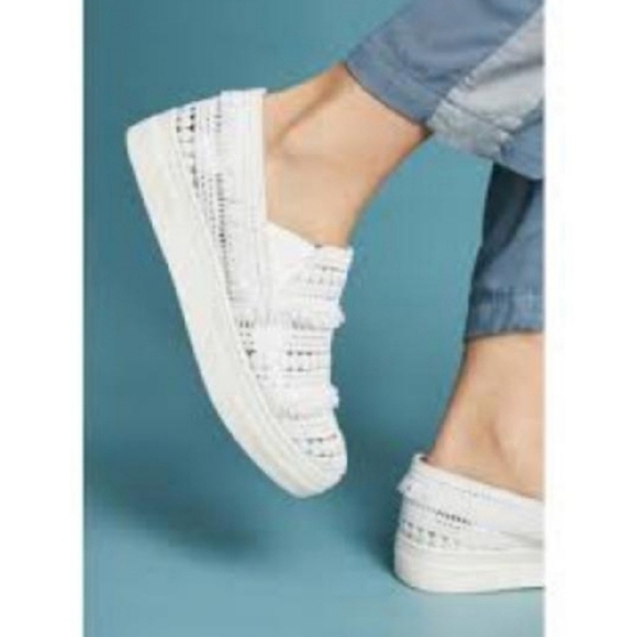 Darling Fringed Seychelles White Slip-On Sneaker - Picture 2 of 7